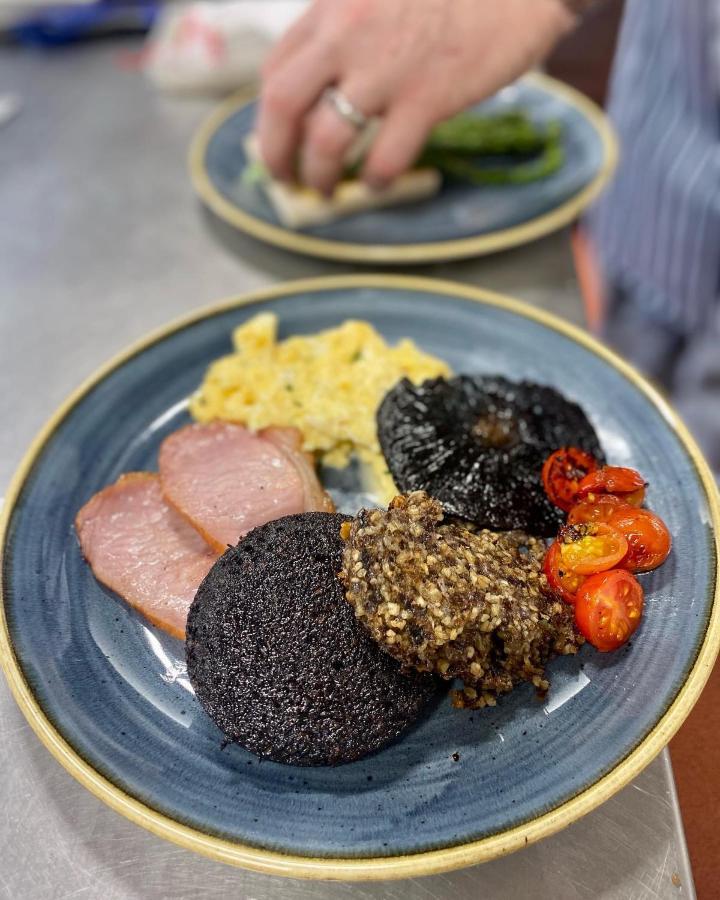 The Gordon Arms Restaurant With Rooms Yarrow Bagian luar foto