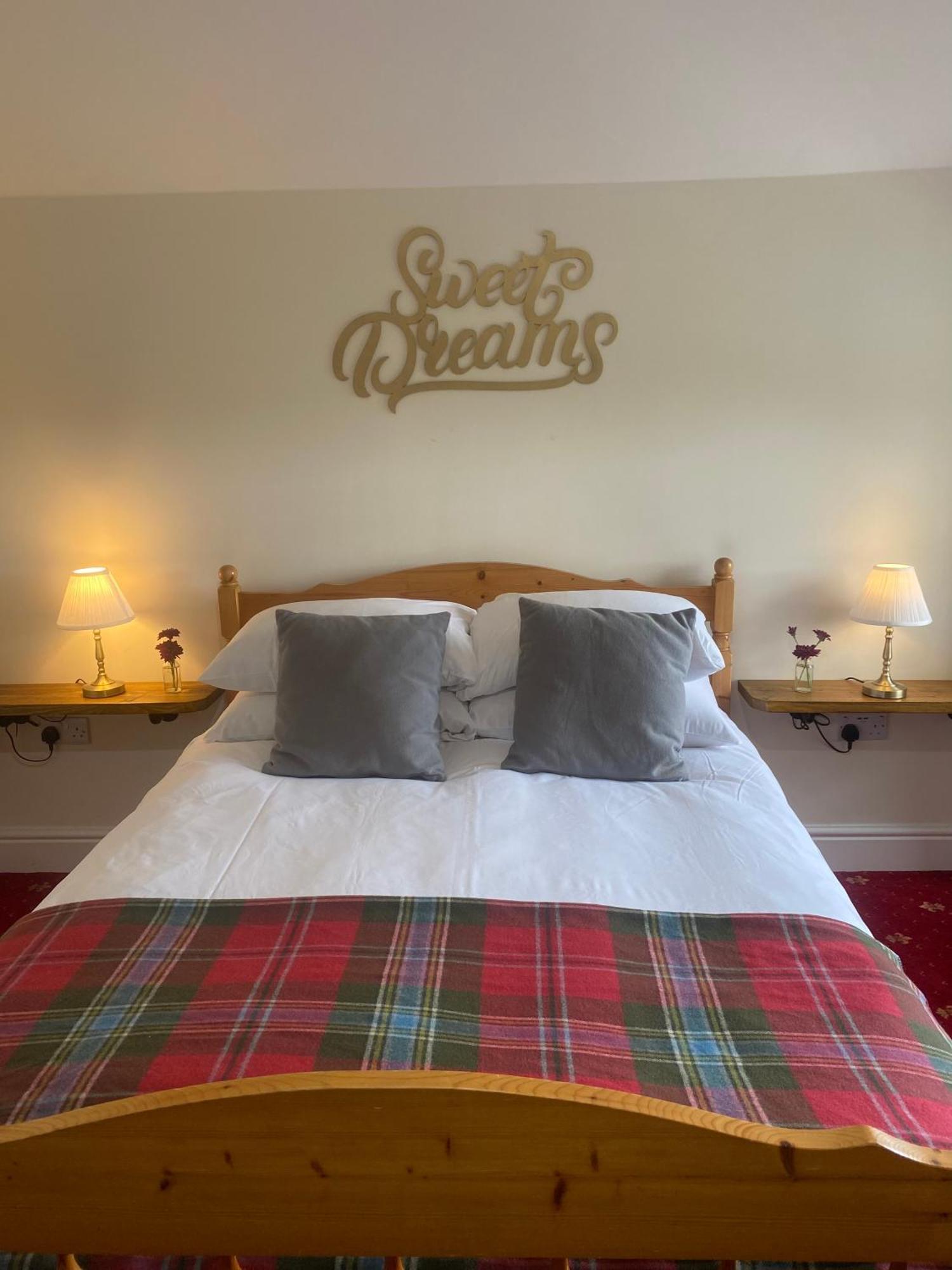 The Gordon Arms Restaurant With Rooms Yarrow Bagian luar foto